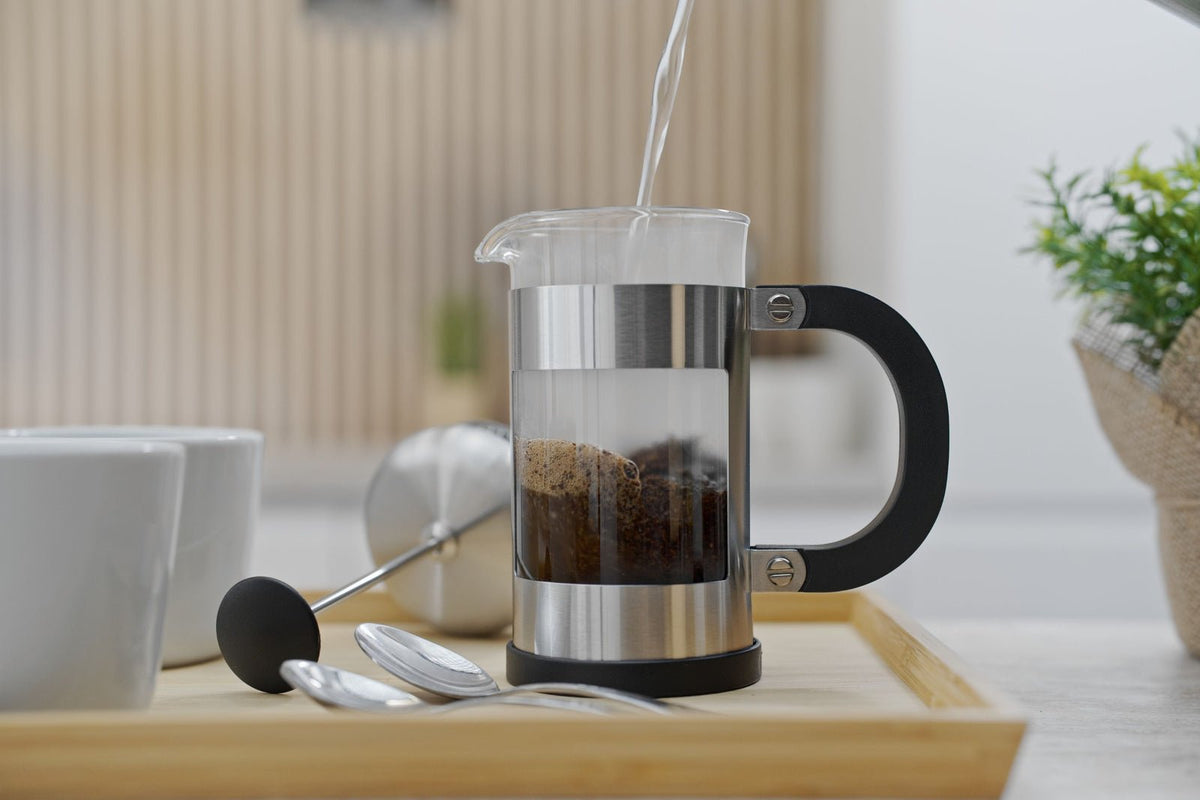 Wasser für Tee, Kaffee und Porridge.
