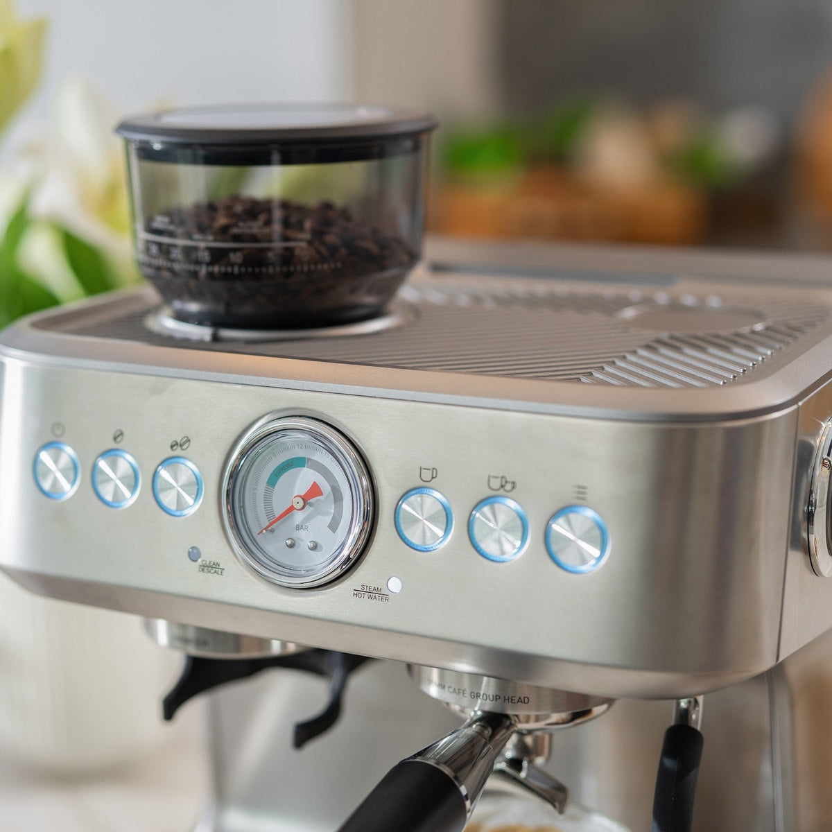 Aspire Core: die Bedienung: Tasten und Manometer, eingeschaltet