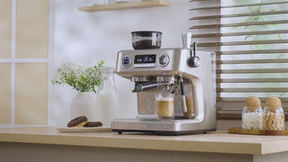 So bereitest du einen Latte zu
